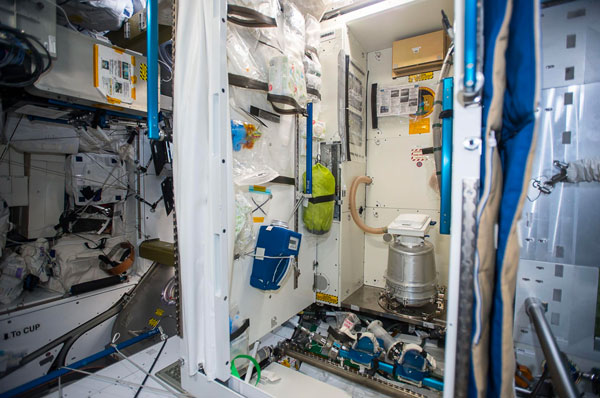 49129788-microbiome-article-space-station-image-web